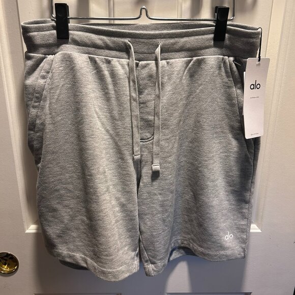 Alo Mens Chill Short - Picture 1 of 3